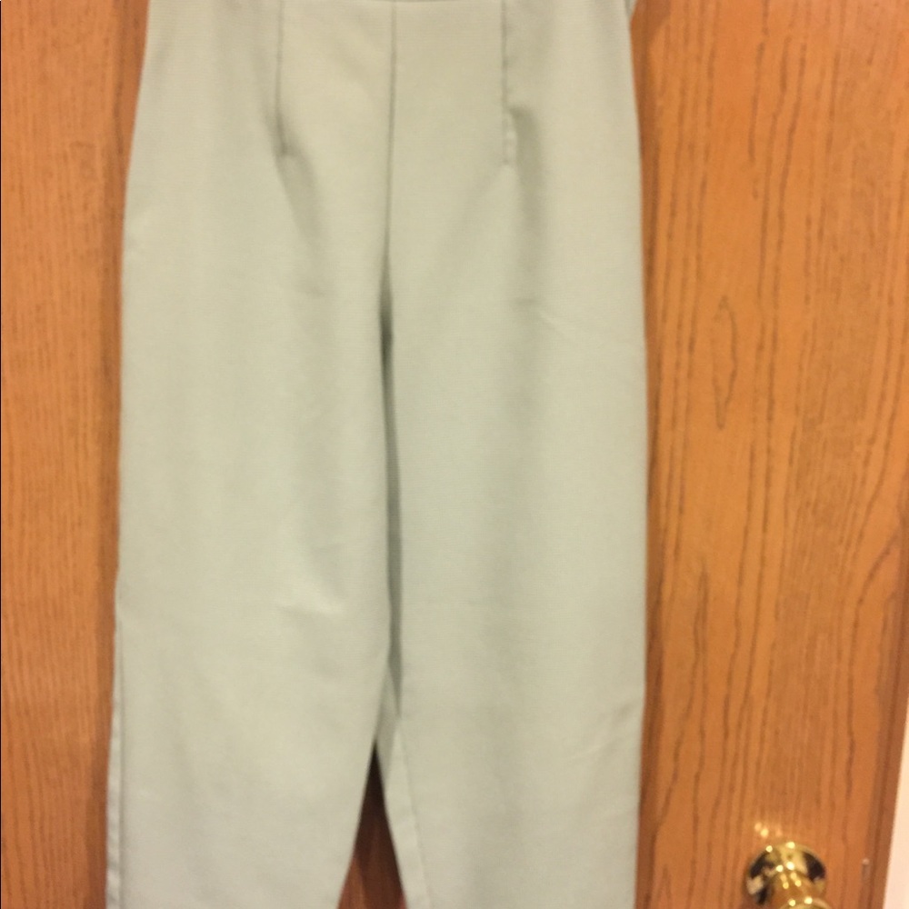 Women’s petite size 3 Sleeveless Outfit. - Picture 6 of 8